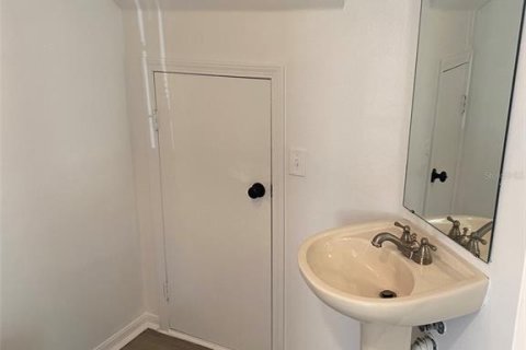 Condominio en alquiler en Saint Petersburg, Florida, 3 dormitorios, 124.95 m2 № 1844898 - foto 4