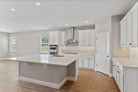 House in Winter Garden, Florida 6 bedrooms, 316.98 sq.m. № 2267331 - photo 6
