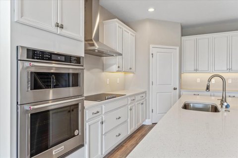 House in Winter Garden, Florida 6 bedrooms, 316.98 sq.m. № 2267331 - photo 7