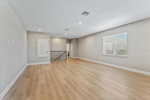 House in Winter Garden, Florida 6 bedrooms, 316.98 sq.m. № 2267331 - photo 24