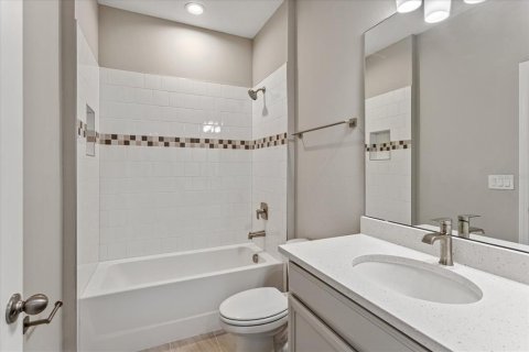 House in Winter Garden, Florida 6 bedrooms, 316.98 sq.m. № 2267331 - photo 26