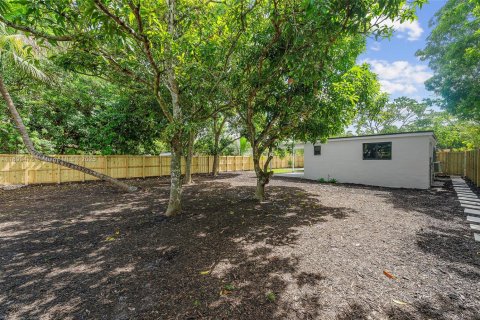 Купить виллу или дом в Норт-Майами, Флорида 3 спальни, 123.93м2, № 1951931 - фото 26