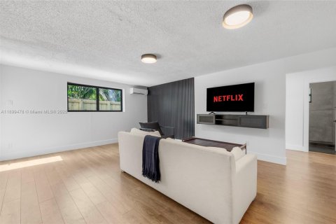 Купить виллу или дом в Норт-Майами, Флорида 3 спальни, 123.93м2, № 1951931 - фото 8
