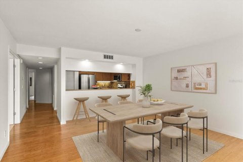 Condo in Sarasota, Florida, 2 bedrooms  № 1734818 - photo 7