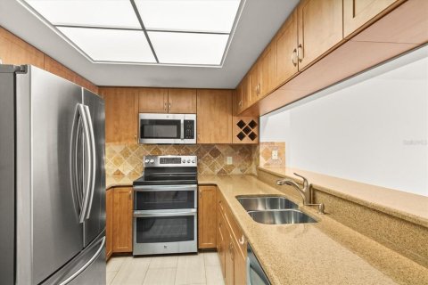 Condo in Sarasota, Florida, 2 bedrooms  № 1734818 - photo 20