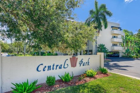 Condo in Sarasota, Florida, 2 bedrooms  № 1734818 - photo 2