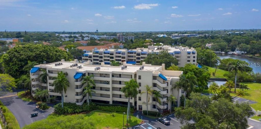 Condo in Sarasota, Florida, 2 bedrooms  № 1734818