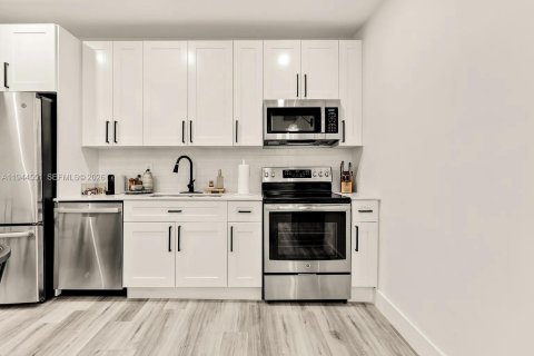 Appartement à louer à Miami, Floride: 2 chambres, 191.38 m2 № 2001082 - photo 15