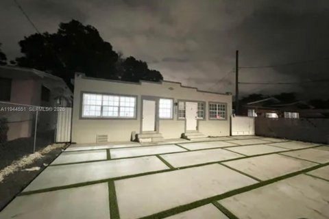 Appartement à louer à Miami, Floride: 2 chambres, 191.38 m2 № 2001082 - photo 22