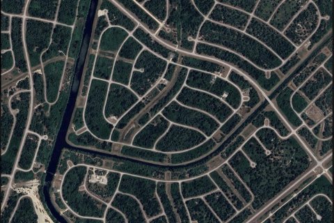 Terreno en venta en North Port, Florida № 1442145 - foto 1