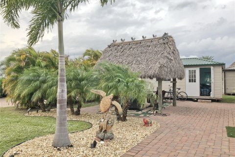 Land in Okeechobee, Florida № 1889746 - photo 1