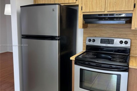 Купить кондоминиум в Майами, Флорида 2 спальни, 108.7м2, № 1968542 - фото 5