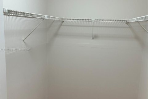 Купить кондоминиум в Майами, Флорида 2 спальни, 108.7м2, № 1968542 - фото 27