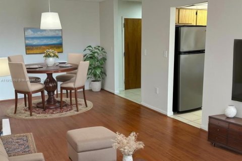 Купить кондоминиум в Майами, Флорида 2 спальни, 108.7м2, № 1968542 - фото 4