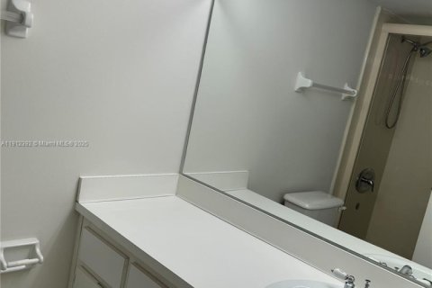 Купить кондоминиум в Майами, Флорида 2 спальни, 108.7м2, № 1968542 - фото 20