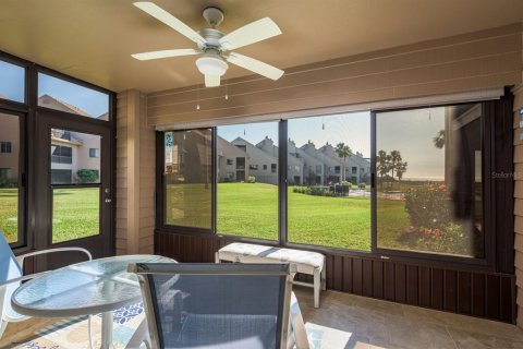 Condo in Tarpon Springs, Florida, 2 bedrooms  № 1511077 - photo 22