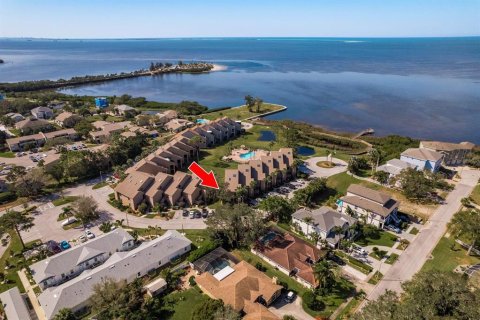 Condo in Tarpon Springs, Florida, 2 bedrooms  № 1511077 - photo 1