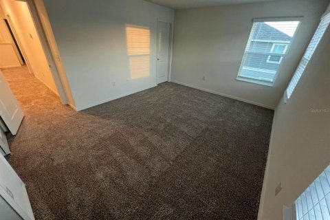 Townhouse in Davenport, Florida 3 bedrooms, 156.73 sq.m. № 2110972 - photo 10