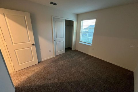 Townhouse in Davenport, Florida 3 bedrooms, 156.73 sq.m. № 2110972 - photo 9