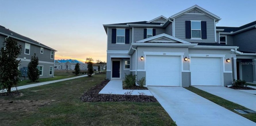 Townhouse in Davenport, Florida 3 bedrooms, 156.73 sq.m. № 2110972