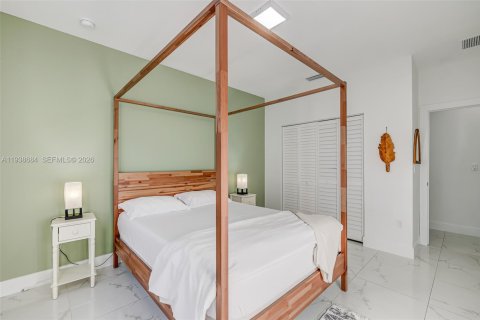 Villa ou maison à vendre à Cutler Bay, Floride: 5 chambres, 208.66 m2 № 1996058 - photo 18