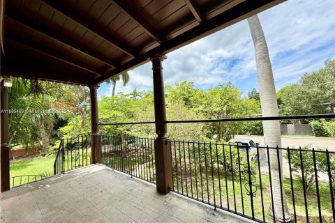Casa en alquiler en North Miami, Florida, 1 dormitorio, 99.87 m2 № 1948654 - foto 3