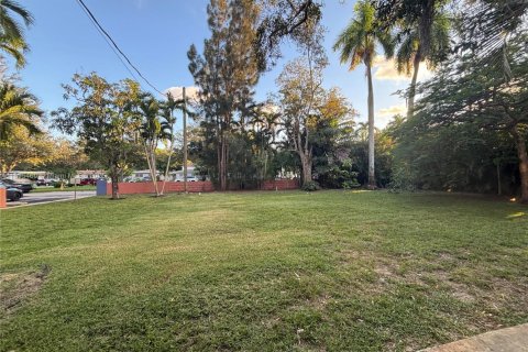 Casa en alquiler en North Miami, Florida, 1 dormitorio, 99.87 m2 № 1948654 - foto 4