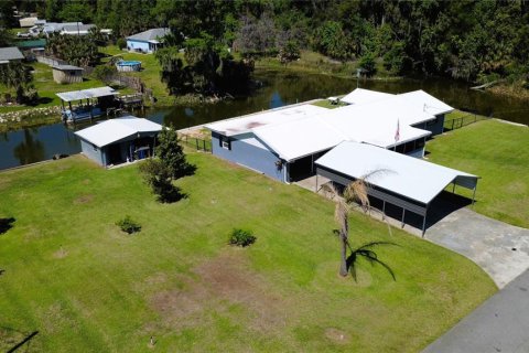 Villa ou maison à vendre à Lake Panasoffkee, Floride: 4 chambres, 123.47 m2 № 2310359 - photo 5