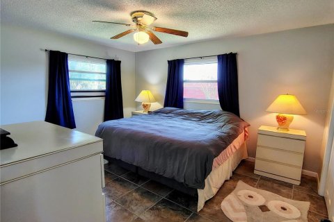 Villa ou maison à vendre à Lake Panasoffkee, Floride: 4 chambres, 123.47 m2 № 2310359 - photo 24
