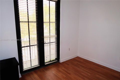 Townhouse in Homestead, Florida 4 bedrooms, 161.28 sq.m. № 1994437 - photo 21