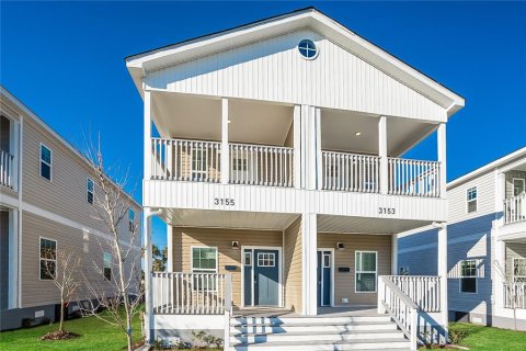 Снять в аренду квартиру в Сент-Питерсберг, Флорида 7 комнат, 87.14м2, № 1831536 - фото 1