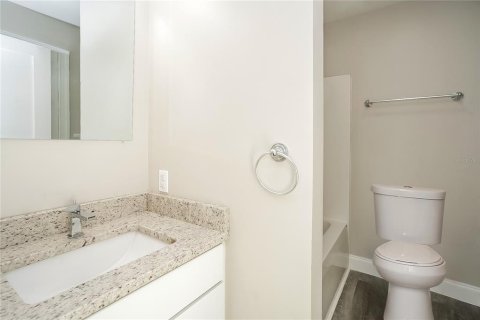 Снять в аренду квартиру в Сент-Питерсберг, Флорида 7 комнат, 87.14м2, № 1831536 - фото 11