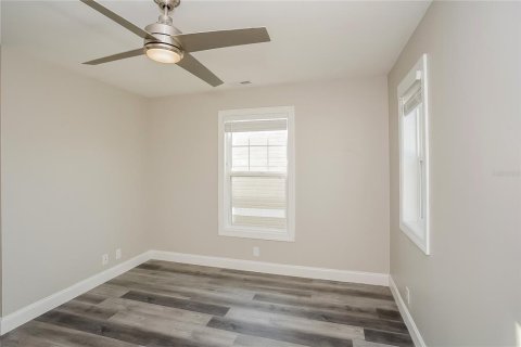 Снять в аренду квартиру в Сент-Питерсберг, Флорида 7 комнат, 87.14м2, № 1831536 - фото 13