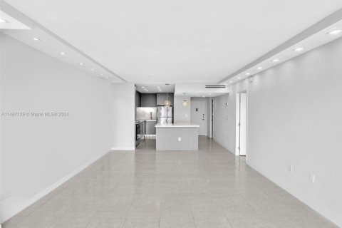 Condominio en venta en Miami Beach, Florida, 2 dormitorios, 155.15 m2 № 1958905 - foto 11