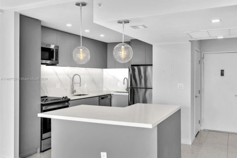 Condominio en venta en Miami Beach, Florida, 2 dormitorios, 155.15 m2 № 1958905 - foto 10