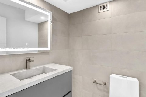 Condominio en venta en Miami Beach, Florida, 2 dormitorios, 155.15 m2 № 1958905 - foto 7