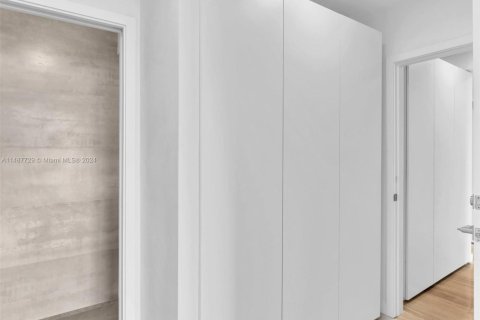 Condominio en venta en Miami Beach, Florida, 2 dormitorios, 155.15 m2 № 1958905 - foto 26