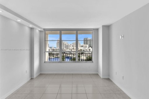Condominio en venta en Miami Beach, Florida, 2 dormitorios, 155.15 m2 № 1958905 - foto 24