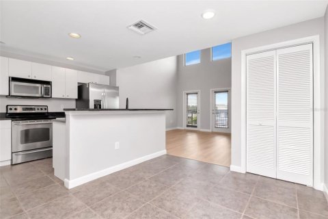 Copropriété à louer à Tampa, Floride: 2 chambres, 129.04 m2 № 1821155 - photo 12