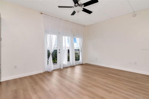 Copropriété à louer à Tampa, Floride: 2 chambres, 129.04 m2 № 1821155 - photo 7