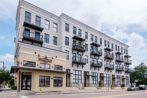 Copropriété à louer à Tampa, Floride: 2 chambres, 129.04 m2 № 1821155 - photo 1