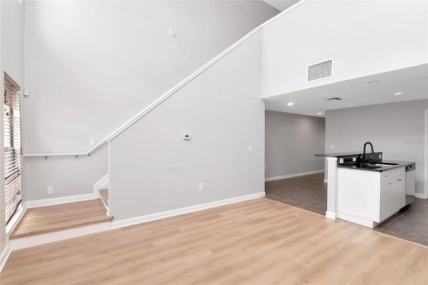 Copropriété à louer à Tampa, Floride: 2 chambres, 129.04 m2 № 1821155 - photo 9