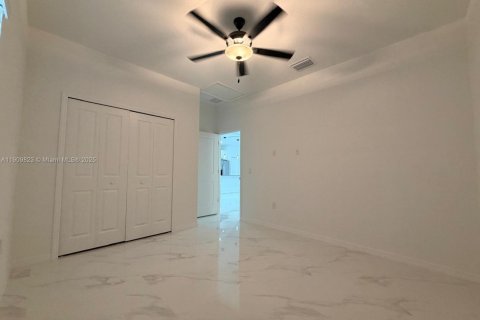 House in Lehigh Acres, Florida 3 bedrooms № 1972568 - photo 14