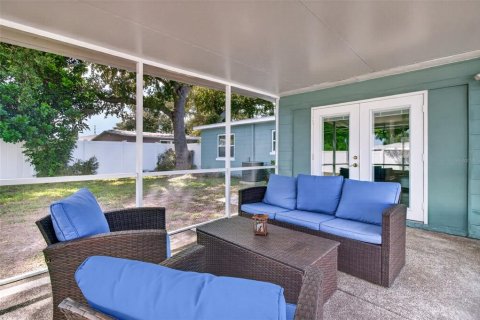 House in Seminole, Florida 3 bedrooms, 100.71 sq.m. № 2393929 - photo 26
