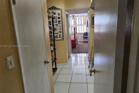 Купить кондоминиум в Майами, Флорида 2 спальни, 122.17м2, № 2013127 - фото 16