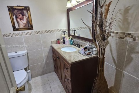 Купить кондоминиум в Майами, Флорида 2 спальни, 122.17м2, № 2013127 - фото 19