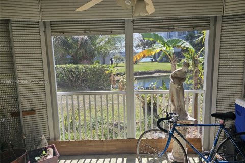 Купить кондоминиум в Майами, Флорида 2 спальни, 122.17м2, № 2013127 - фото 17