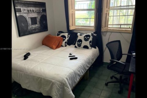 Copropriété à vendre à Miami, Floride: 2 chambres, 122.17 m2 № 2013127 - photo 8