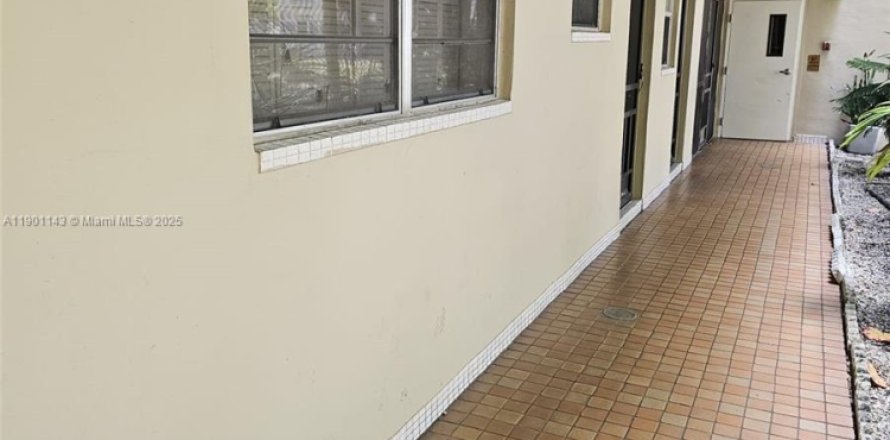 Condo à Miami, Floride, 2 chambres  № 2013127