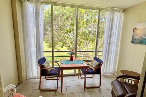 Condo in Boynton Beach, Florida, 2 bedrooms  № 2392619 - photo 4